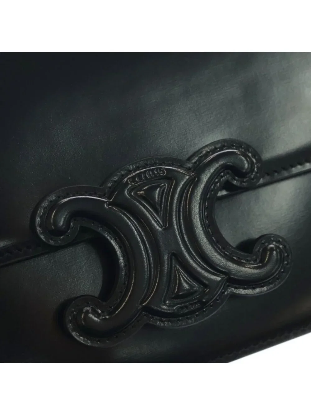 Celine Tee Ncueil Triomphe Smo le Shoulder Bag Black Leather